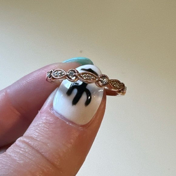 Rose gold ring - Picture 2 of 3